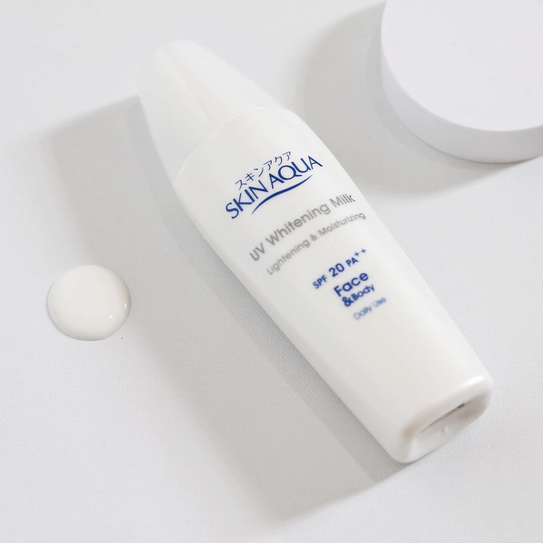 Skin Aqua UV Whitening Milk 40gr Skin Aqua UV Whitening Milk 40gr