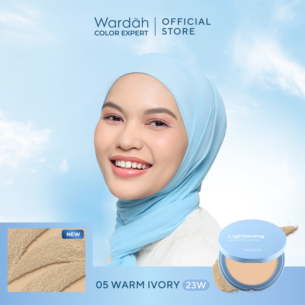 Wardah Lightening Powder Foundation Light Feel 12gr 05 Warm Ivory (23W)