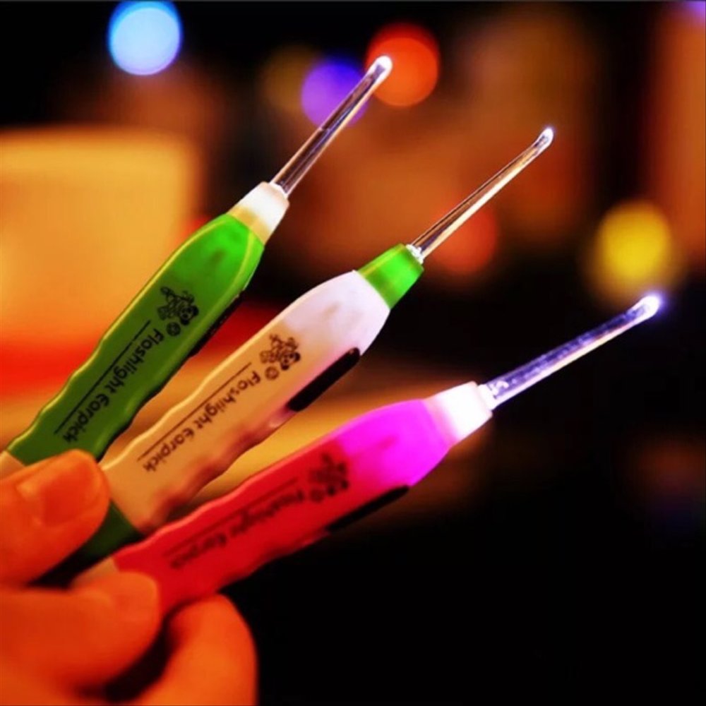 Earpick Lamp / Korek Kuping Lampu / Flashlight Earpick Earpick Lamp / Korek Kuping Lampu / Flashlight Earpick