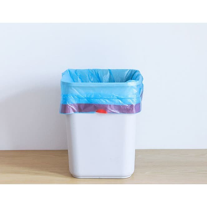 Kantong Plastik Sampah +Tali (1Roll 15plastik) Kantong Plastik Sampah +Tali (1Roll 15plastik)