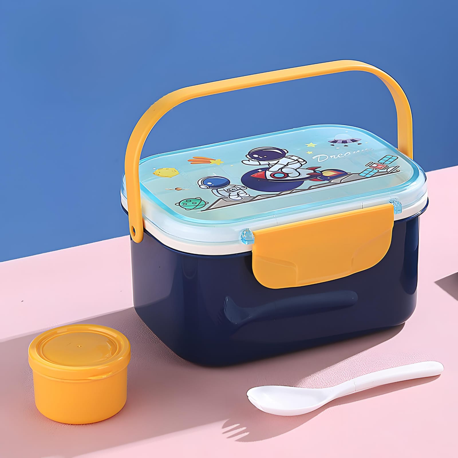 Lunch Box Susun Anak Karakter 2 Sekat 1600ml (Free Sendok + Tempat Kuah) (2572) Lunch Box Susun Anak Karakter 2 Sekat 1600ml (Free Sendok + Tempat Kuah) (2572)